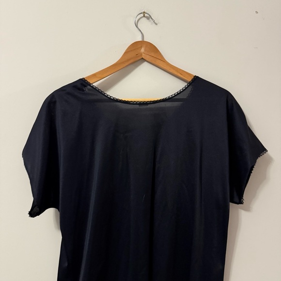 3/$20⚡️ Vintage Black Short Sleeve Mini Dress with Sheer Panels and Crewneck - Picture 10 of 16